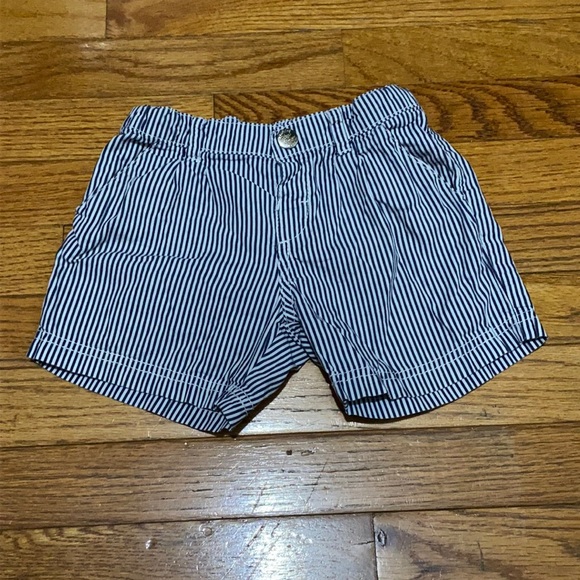 H&M ❤️ Kid's Black & Grey Belt Looped Shorts Size - US (3-4 Years) (PRE-LOVED) - Picture 1 of 6